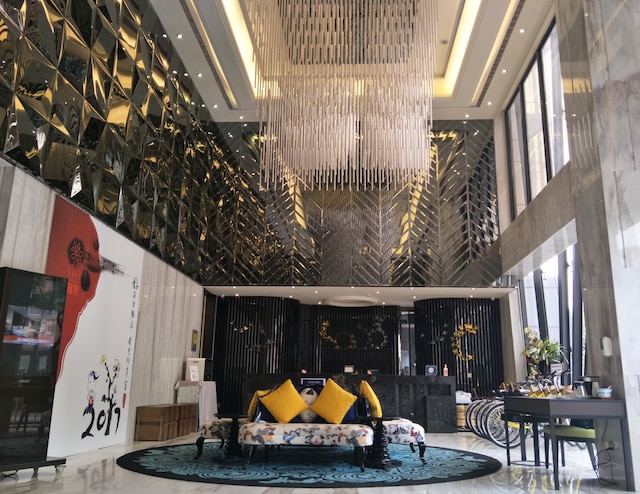 プーリー イーズ ホテル (埔里冠月旅館)