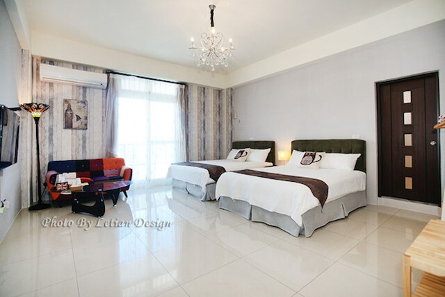 スモーキー キャット B&B