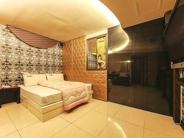 パレス モーテル