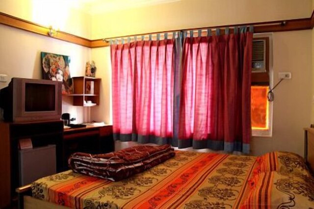 パラヴィ インターナショナル ホテル