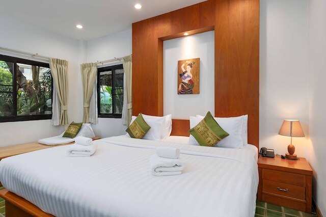 チャーリー ハウス ピンクラオ