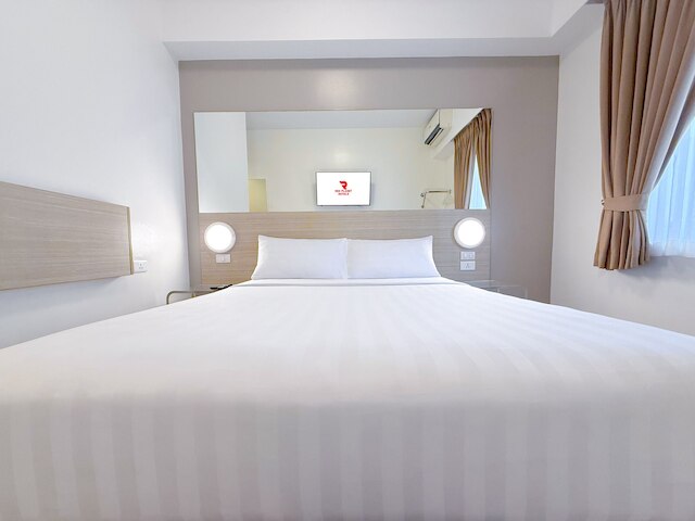 レッド プラネット マカティ アモルソロ