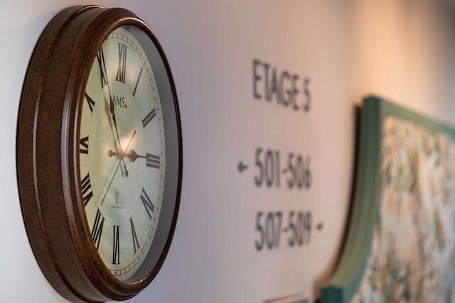 ホテル カミーユ パリ ガール ドゥ リヨン タペストリー コレクション バイ ヒルトン