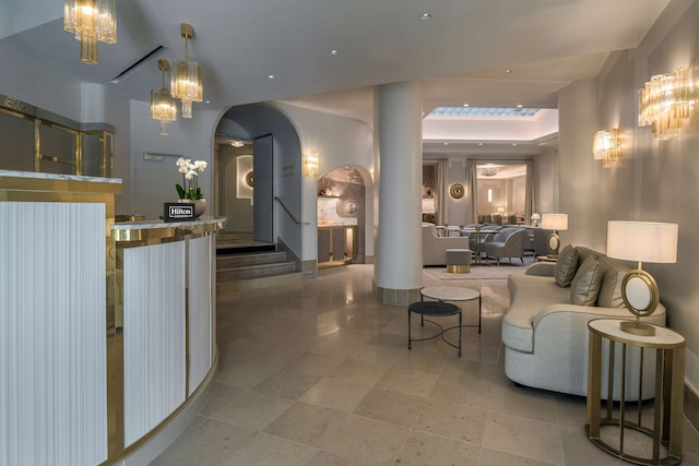 ホテル カミーユ パリ ガール ドゥ リヨン タペストリー コレクション バイ ヒルトン