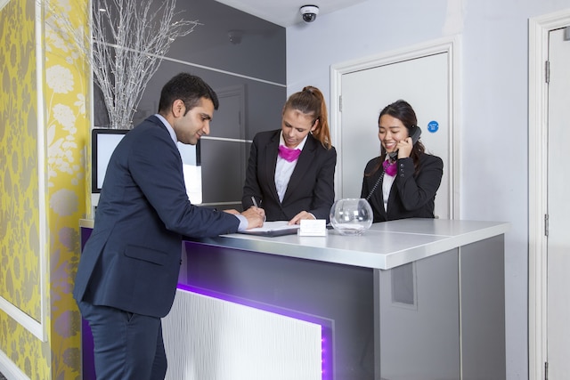 ホテル シェパーズ ブッシュ ロンドン