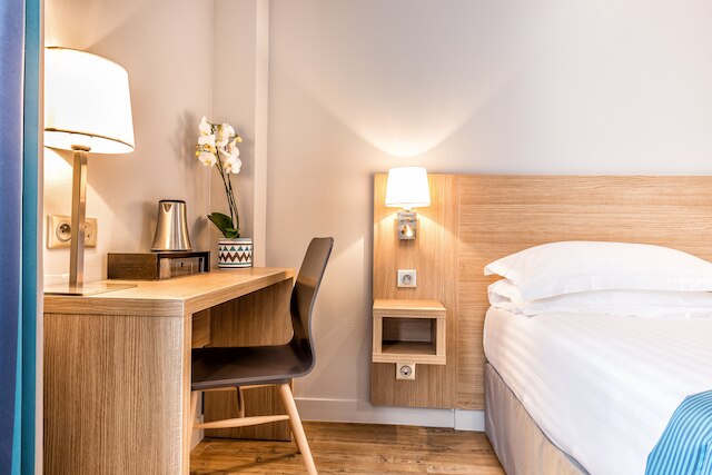 オテル パリ ディシー オテル ポルト ドゥ ベルサイユ