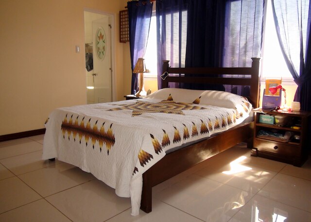 スクエアズ カフェ アンド アパートメンツ