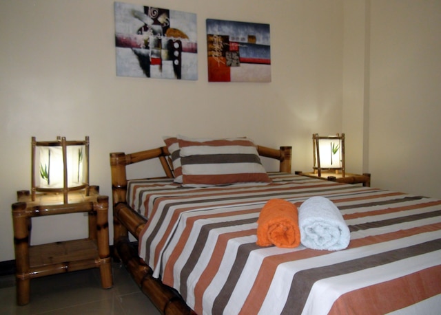 スクエアズ カフェ アンド アパートメンツ