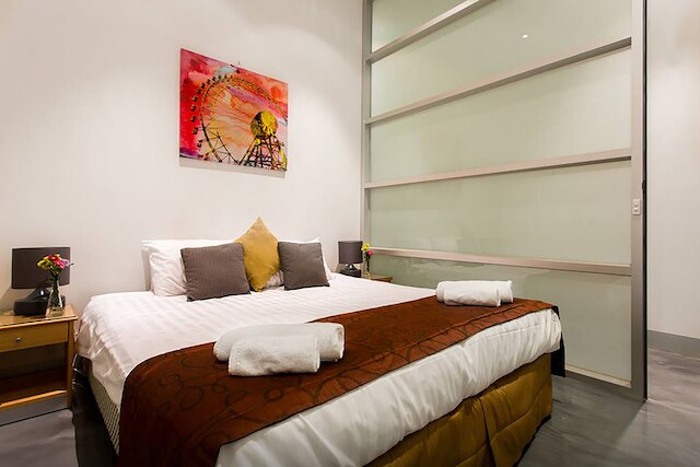 アンカー オン リトル コリンズ - サザン