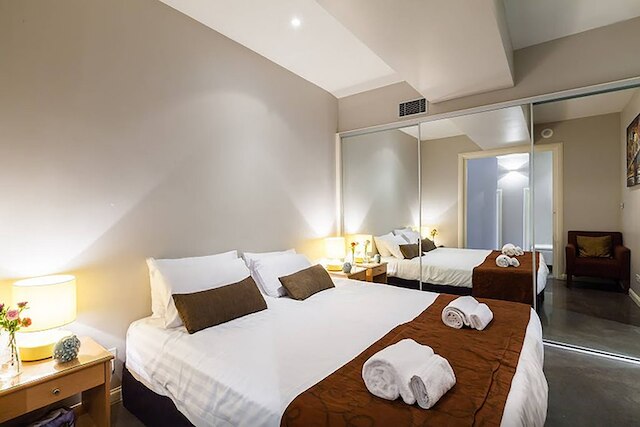 アンカー オン リトル コリンズ - サザン