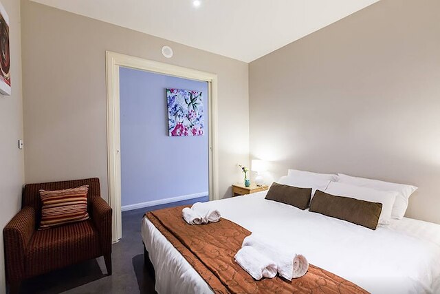 アンカー オン リトル コリンズ - サザン