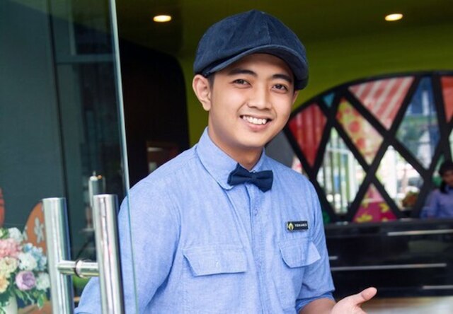 マックスワン ティダー スラバヤ