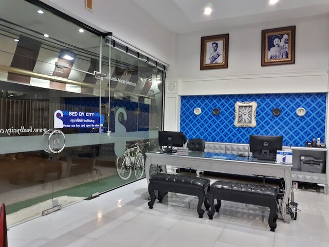 ベッド バイ シティ スリウォン - パッポン