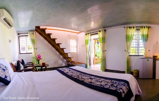 タンタン ガーデン ホームステイ