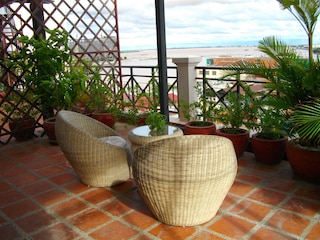 ラックス リバーサイド ホテル & アパートメント