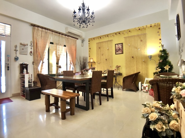 クリスタル ブルー シー メイド