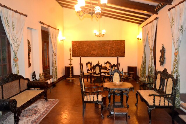 ヘイナ ヴィラ コロンボ