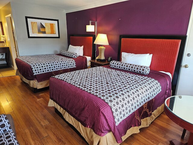 フラートン・イン - メディーバル・タイムズ近く