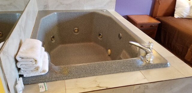 フラートン・イン - メディーバル・タイムズ近く