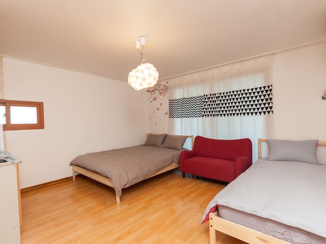 エッグ ゲストハウス コリア