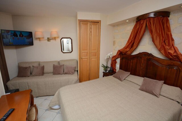 ファミリア ホテル