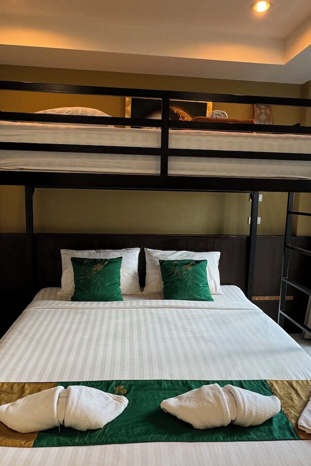 アダマス ハウス