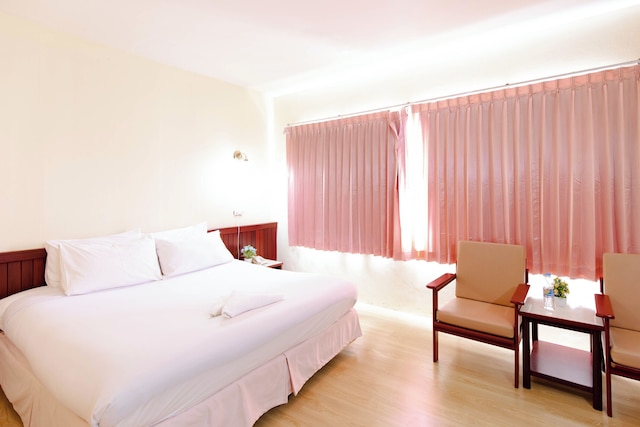 チュンポーン パレス ホテル