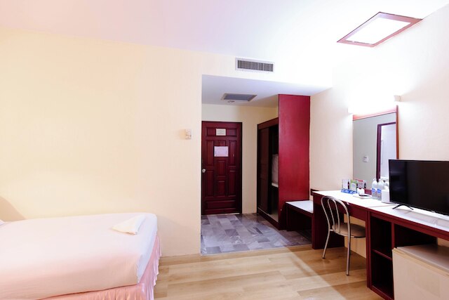 チュンポーン パレス ホテル