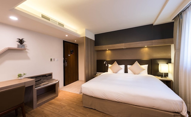 シン ユアン パーク ホテル (新苑庭園大飯店)