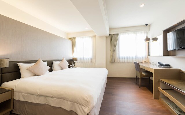 シン ユアン パーク ホテル (新苑庭園大飯店)