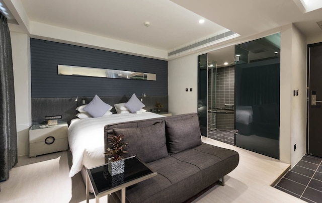 シン ユアン パーク ホテル (新苑庭園大飯店)