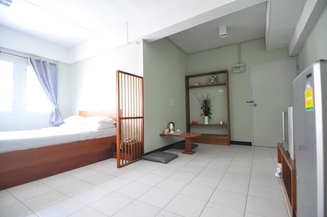 ザ リビング ルーム サービスド アパートメント