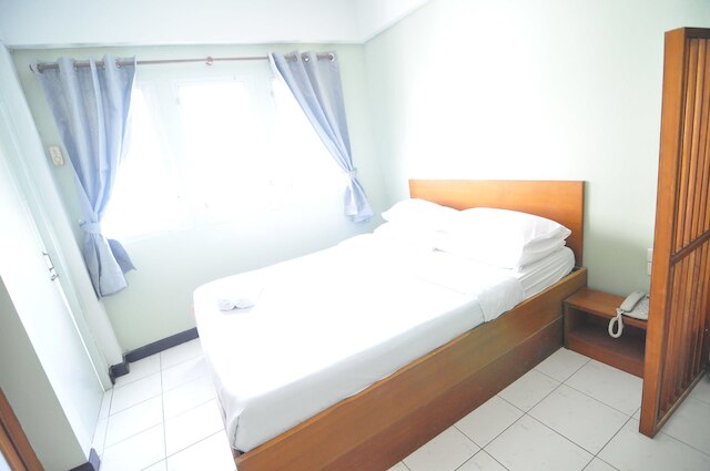 ザ リビング ルーム サービスド アパートメント