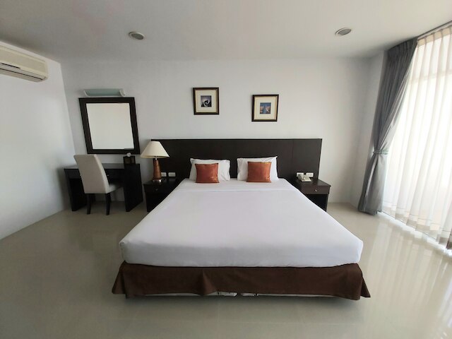 アンポ レジデンス