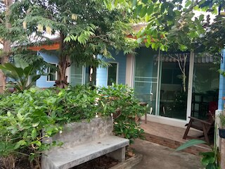 Q ゾーン ブティック