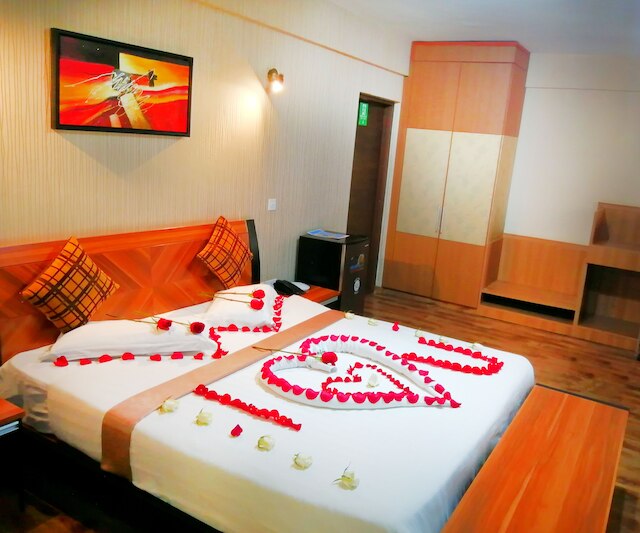 ウィ－ ホテル アンド スイーツ