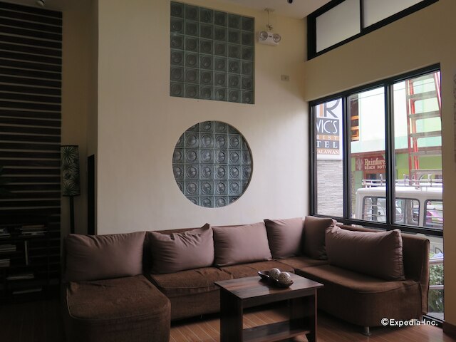 ロヴィックス ツーリスト ホテル