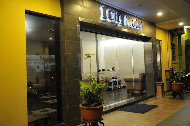 1 シティ ホテル