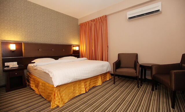 1 シティ ホテル