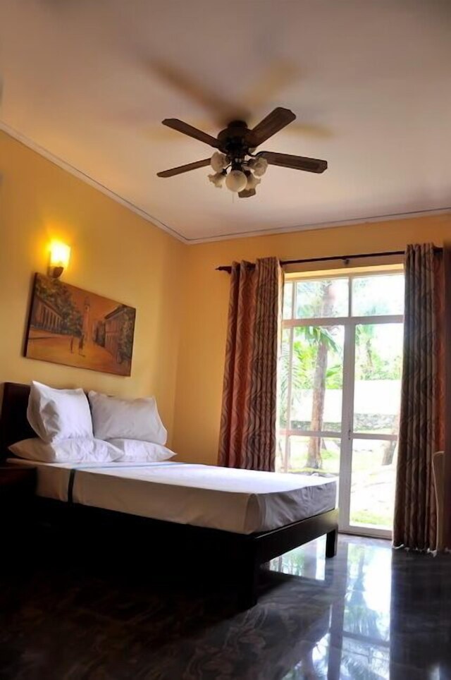 グランド7ホテル - タラワトゥゴダ