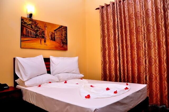 グランド7ホテル - タラワトゥゴダ