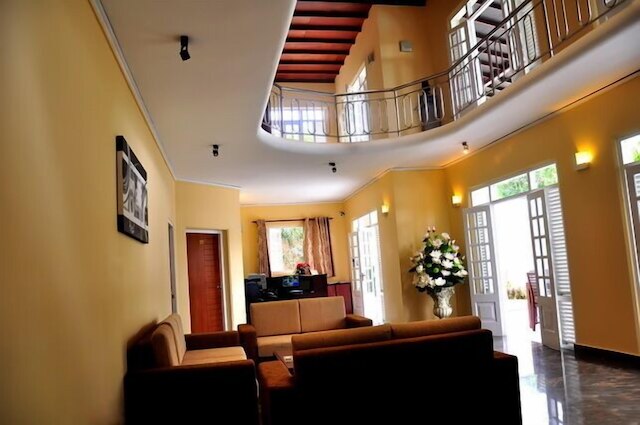 グランド7ホテル - タラワトゥゴダ