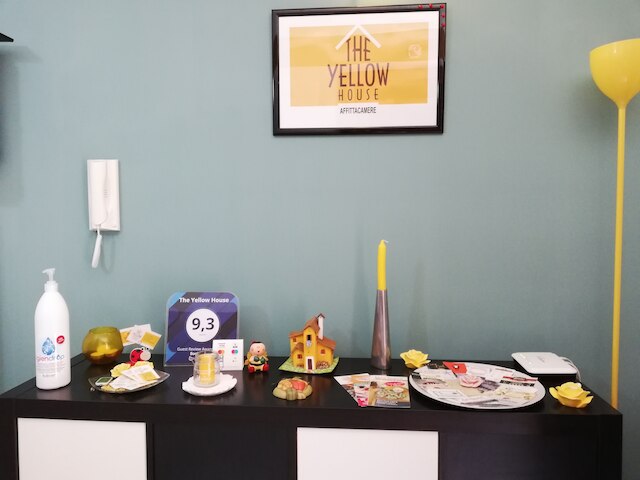 ザ イエロー ハウス