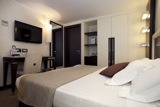 レ フルール ラグジュアリー ハウス