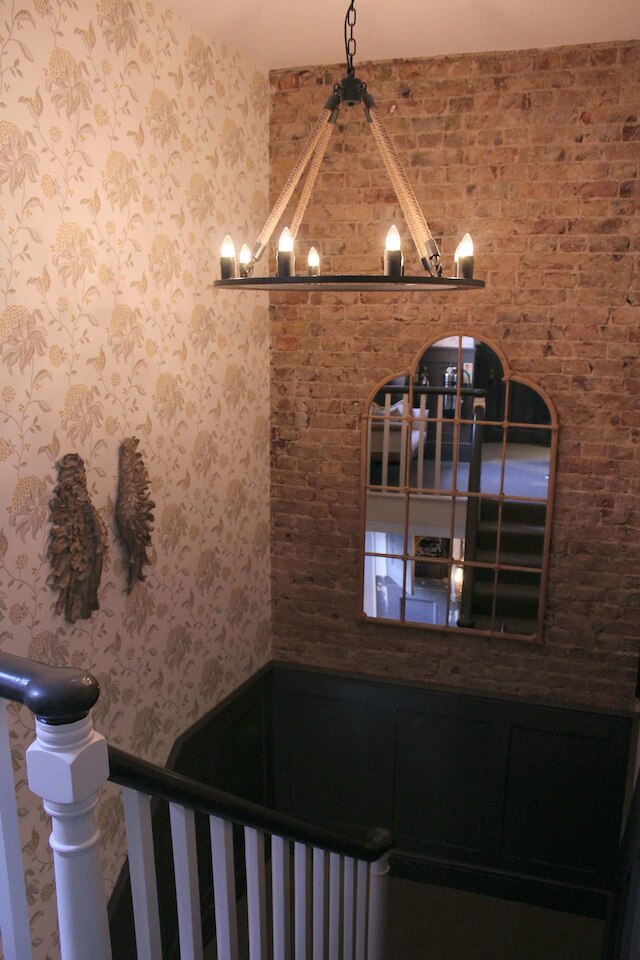 ザ ワン タン パブ アンド ルームズ