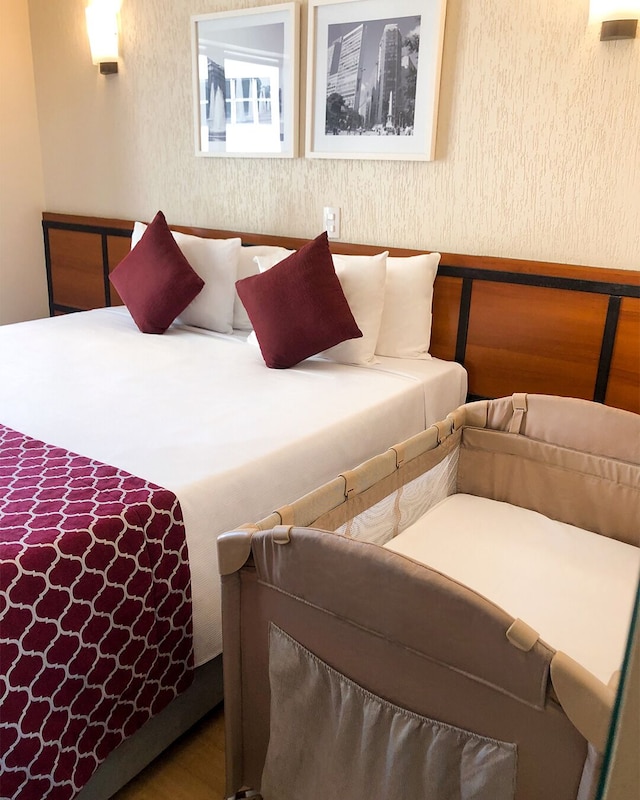 レーキス ブラジル ホテル エスコーラ