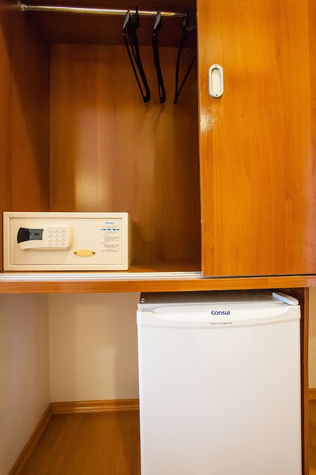 レーキス ブラジル ホテル エスコーラ