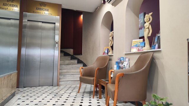 アンブロシア スイーツ & アパーツ