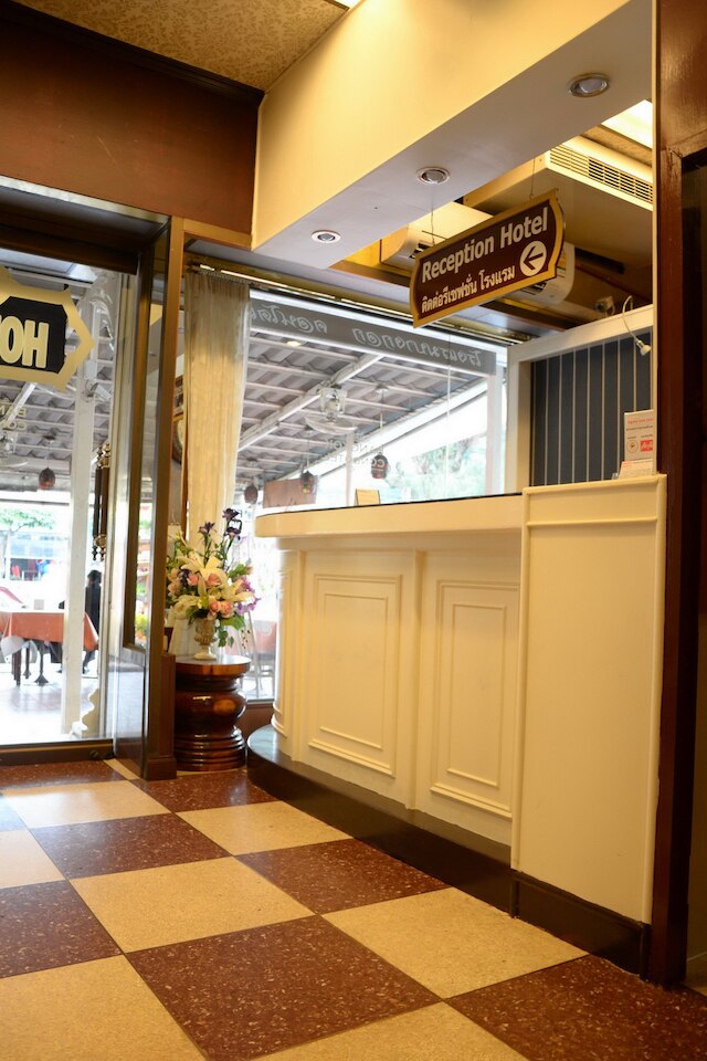 アット バンコク ホテル