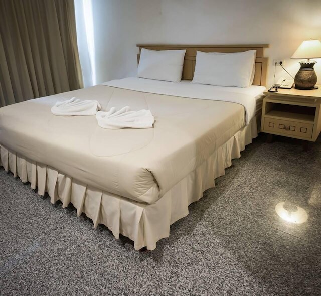 マニールート ホテル スリン